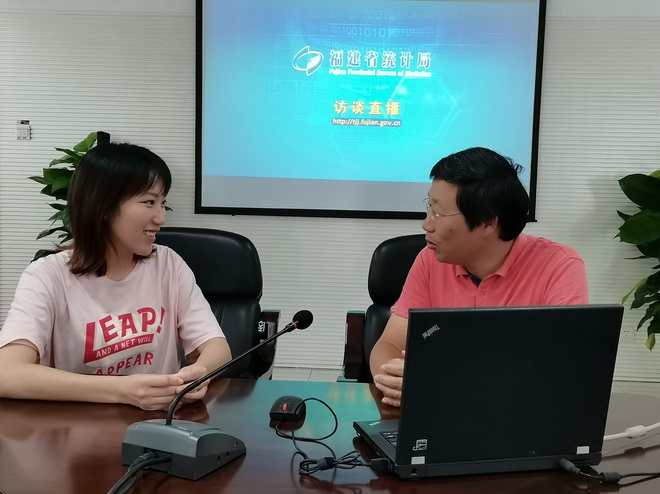 黄仁华2_调整大小.jpg